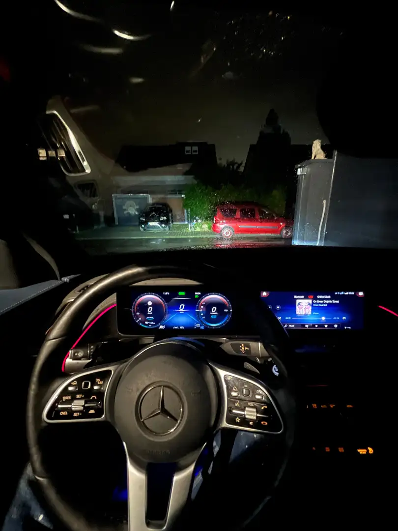 Mercedes-Benz EQC 400 Service + Paket Albastru - 2