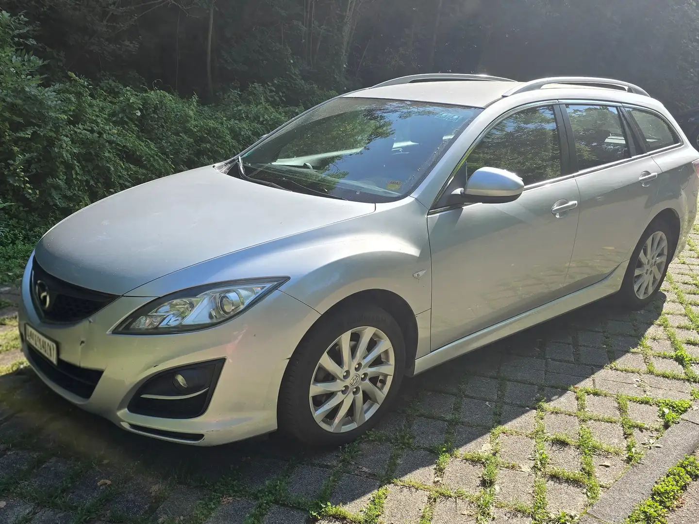 Mazda 6 6  Sport Kombi 2.0 MZR DISI Active Grau - 1