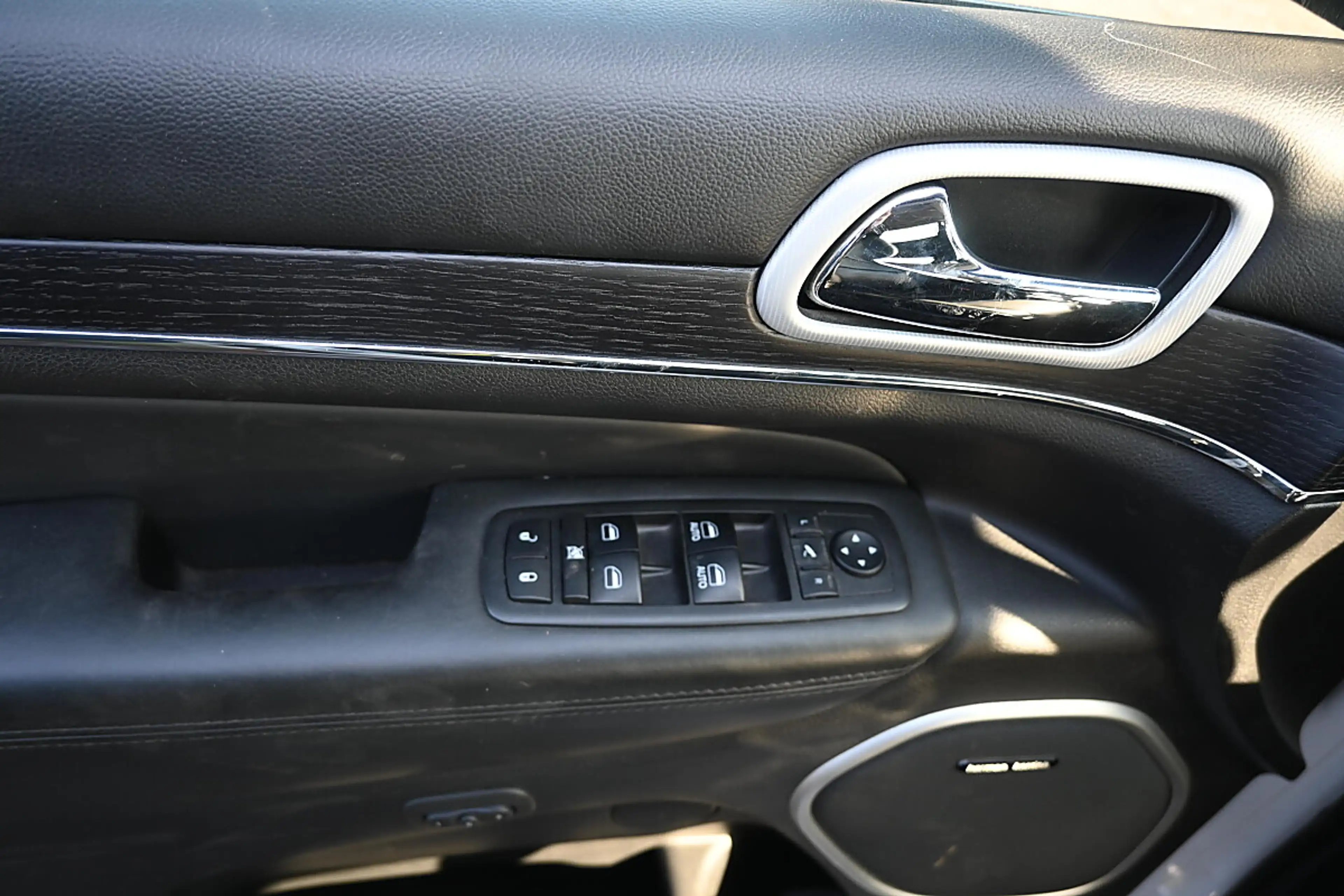 Jeep Grand Cherokee 3.0 CRD Summit — photo 12