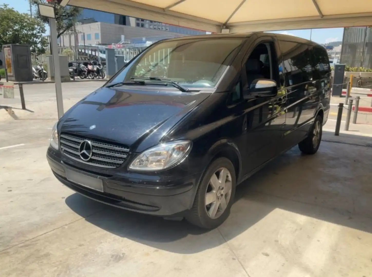 Mercedes-Benz Viano 2.0CDI Ambiente Larga Negro - 1