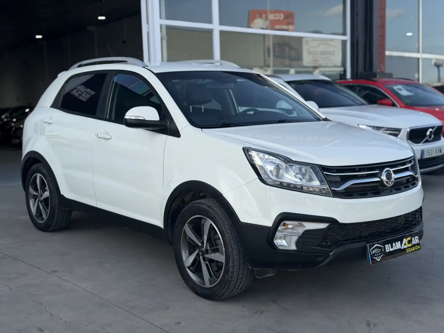 SsangYong Korando Todoterreno Manual de 5 Puertas Blanco - 1
