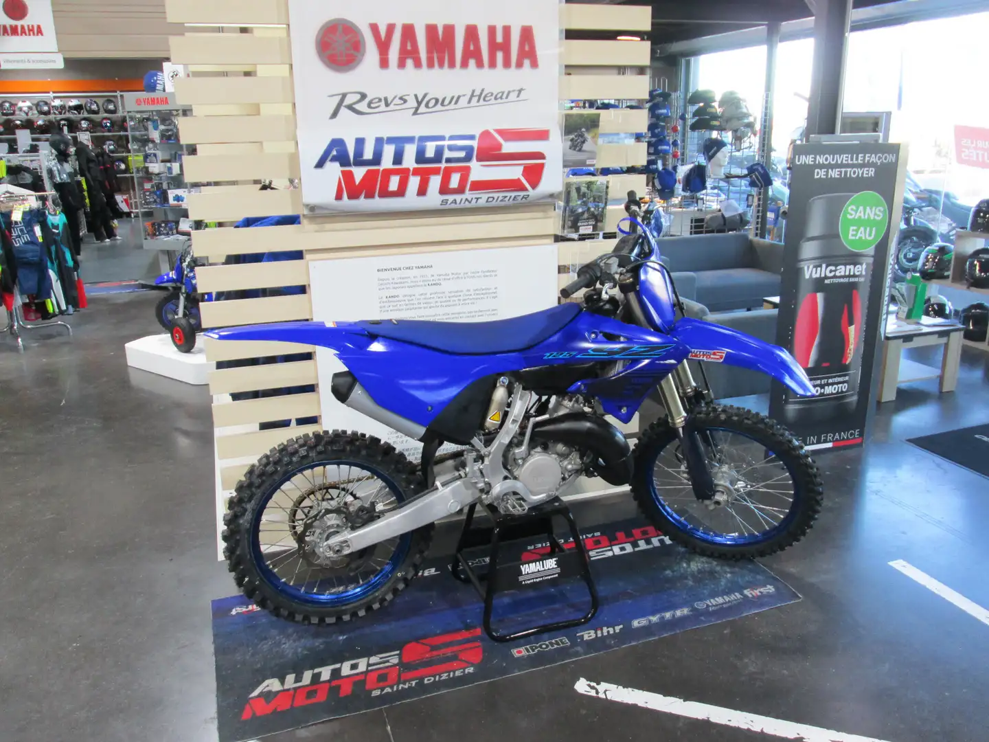 Yamaha Bleu - 2