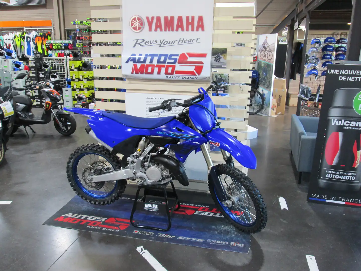 Yamaha Bleu - 1