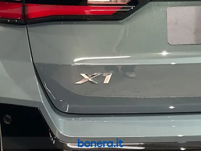 BMW X1 view 10