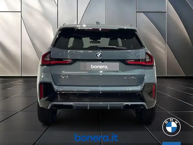 BMW X1 view 6