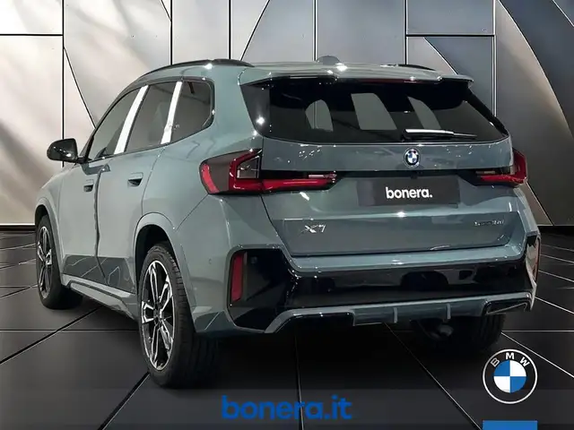 BMW X1 view 7