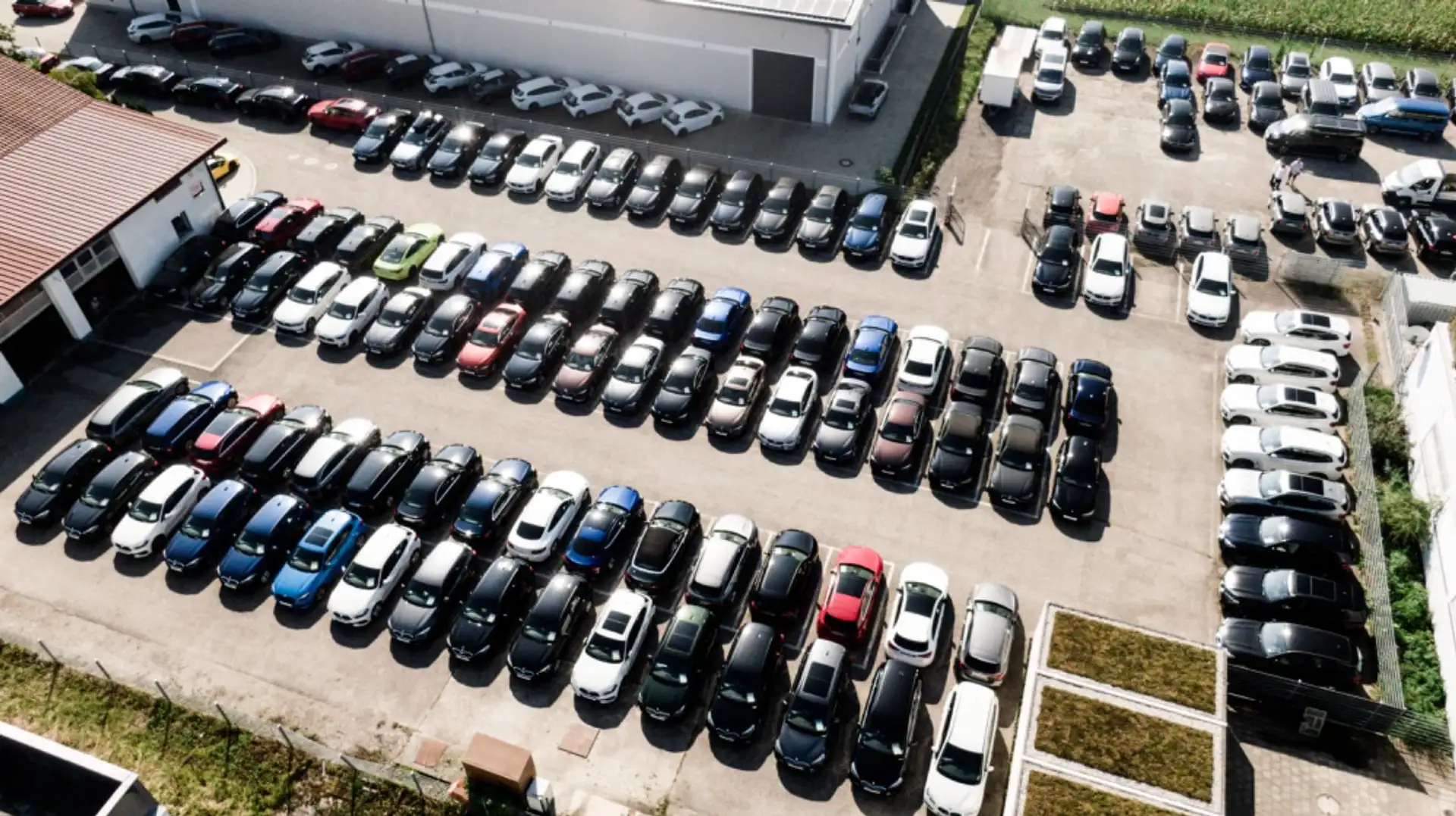 Audi A6 Avant quattro*S Line*matrix*Navi*Pano*BOSE*AHK Grijs - 1