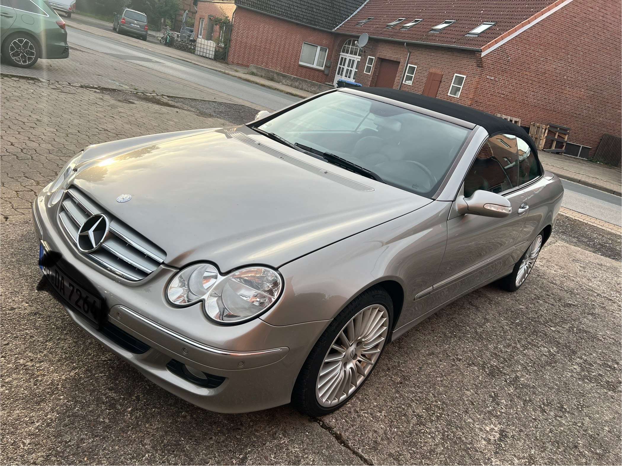 Second hand Mercedes Benz Clk-Class 