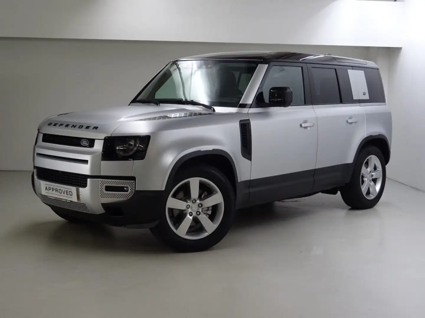 Land Rover Defender 110 2.0 SD4 240CV AWD First Edition 7 POSTI Argento - 1