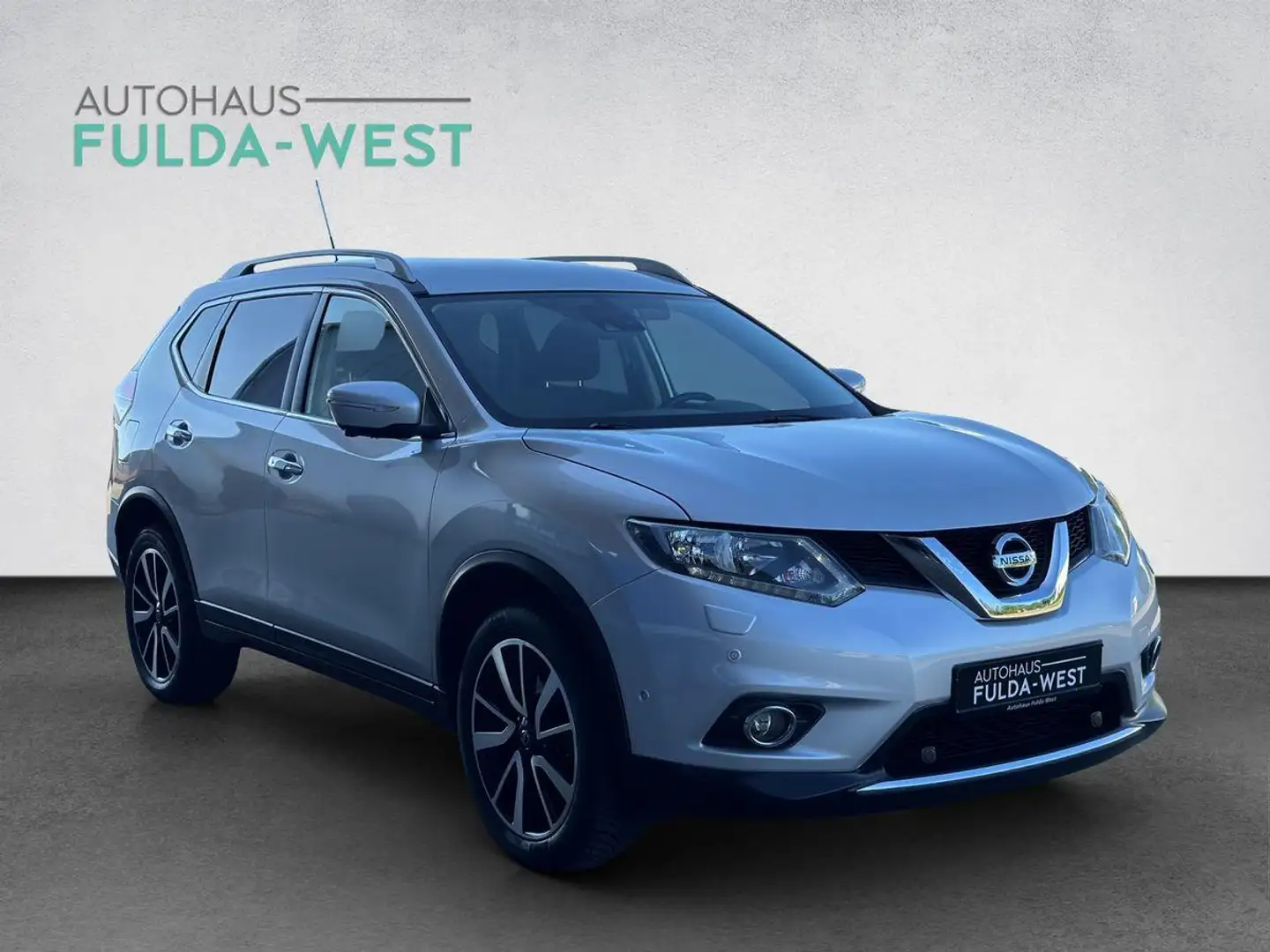 Nissan X-Trail 2.0dCi 4x4 Aut. N-Connecta 360° CAM AHK Silber - 2
