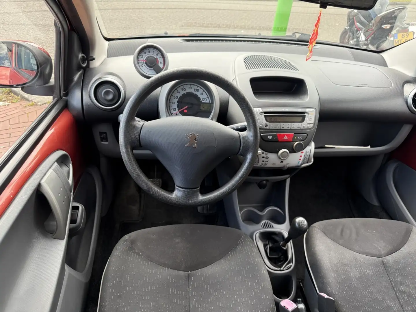 Peugeot 107 1.0-12V Sublime airco 5drs Oranje - 2