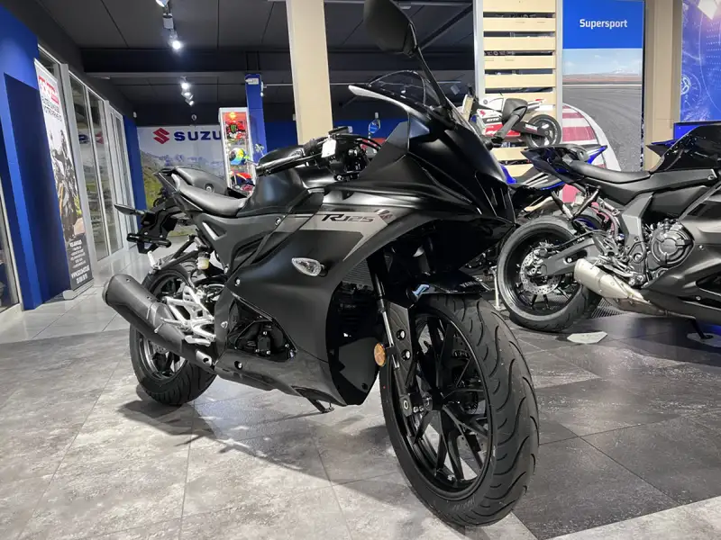 Yamaha YZF-R125 - foto 7