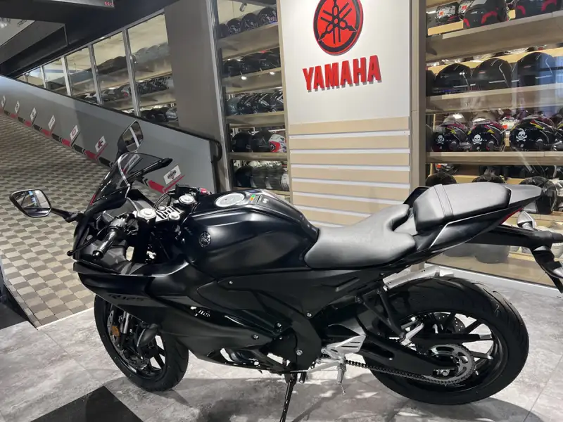 Yamaha YZF-R125 - foto 4