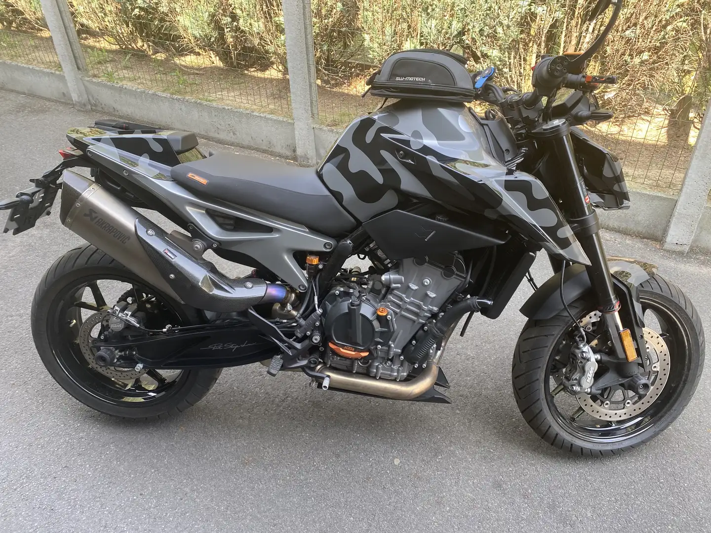 KTM 790 Duke - 1