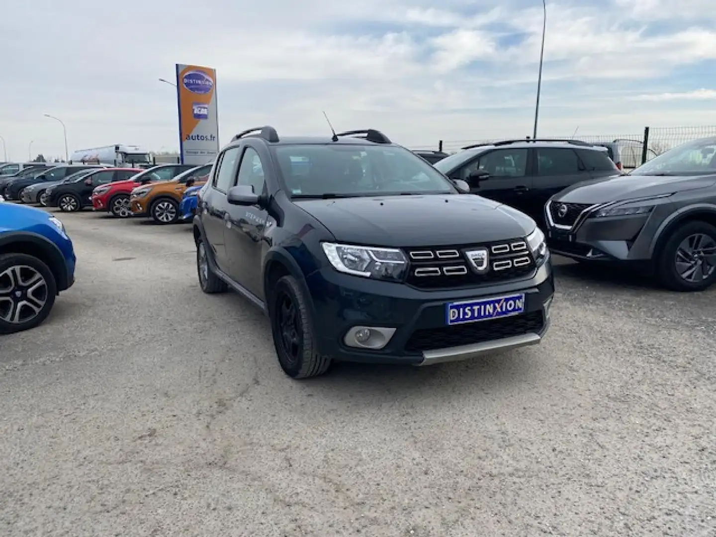 Dacia Sandero 0.9 TCe - 90 Euro 6c  Stepway Blau - 2