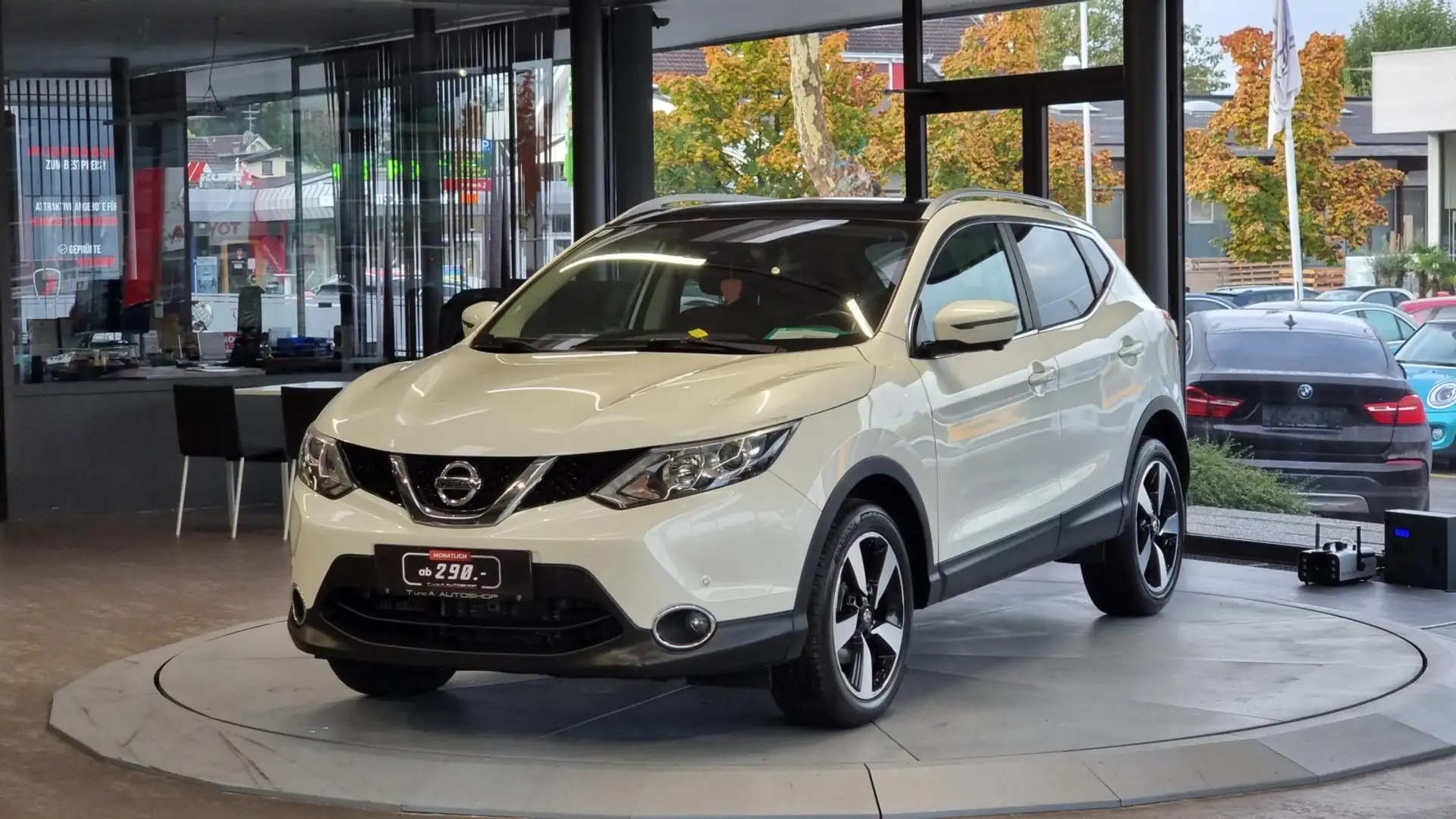 Nissan Qashqai Qashqai Aut. *GLASDACH*360°*Navi*18Zoll* Weiß - 1