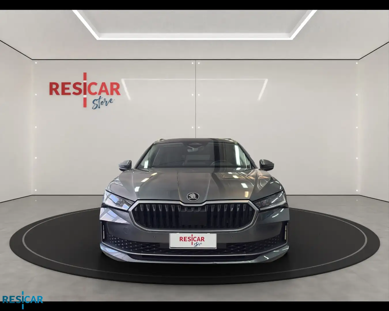 Skoda Superb Wagon 2.0 TDI EVO Selection Grigio - 2