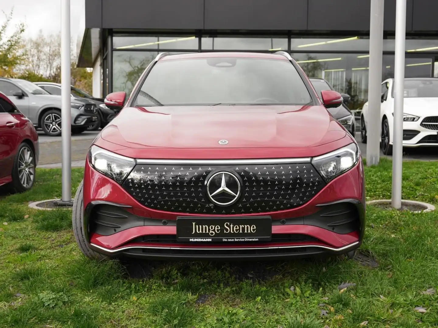 Mercedes-Benz EQA 300 4M AMG MBUX Navi 360° NP 64.819€ EasyP Rot - 2