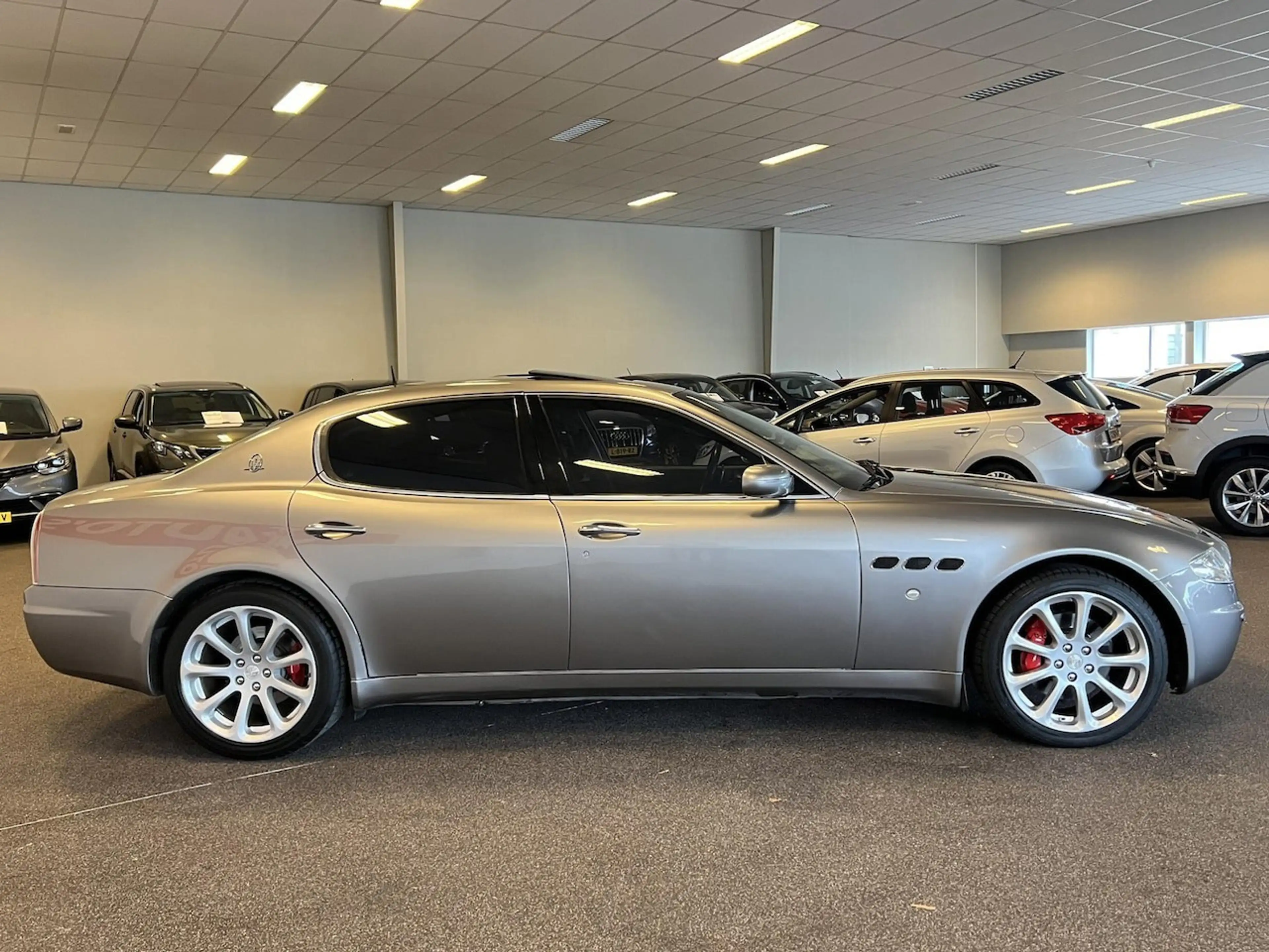 Maserati Quattroporte 4.2 Executive GT — photo 6