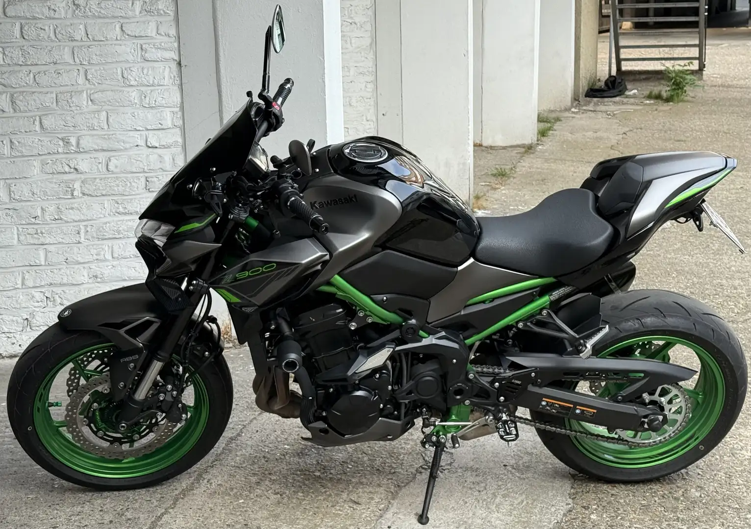 Kawasaki Z 900 PERFORMANCE 2024 Garantie ! - 1