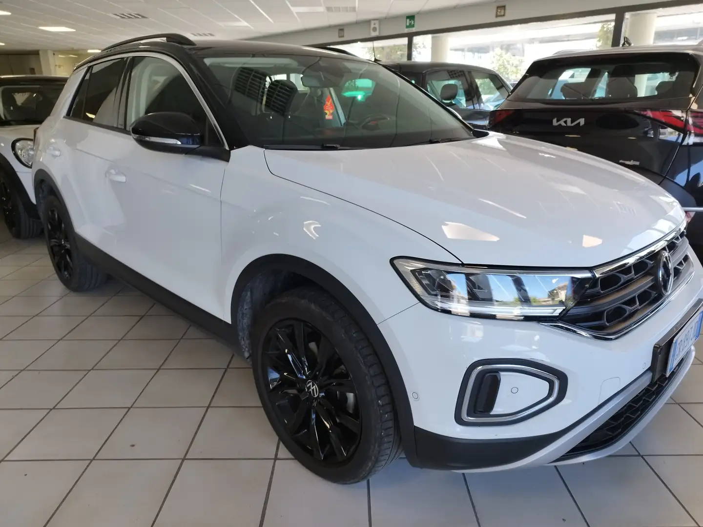 Volkswagen T-Roc T-Roc 1.0 tsi Style 110cv Bianco - 1