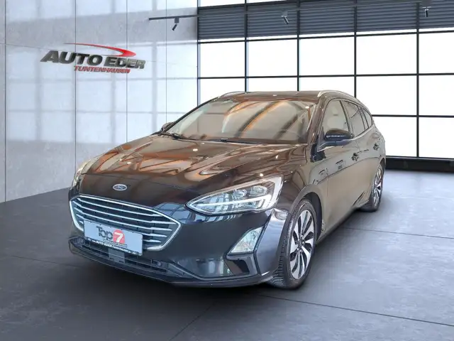 Ford Focus view 2
