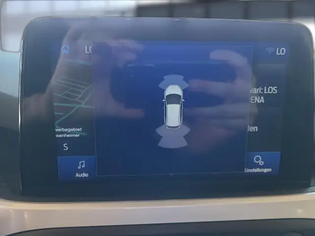 Ford Focus view 12