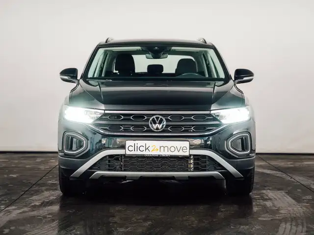 Volkswagen T-Roc view 3