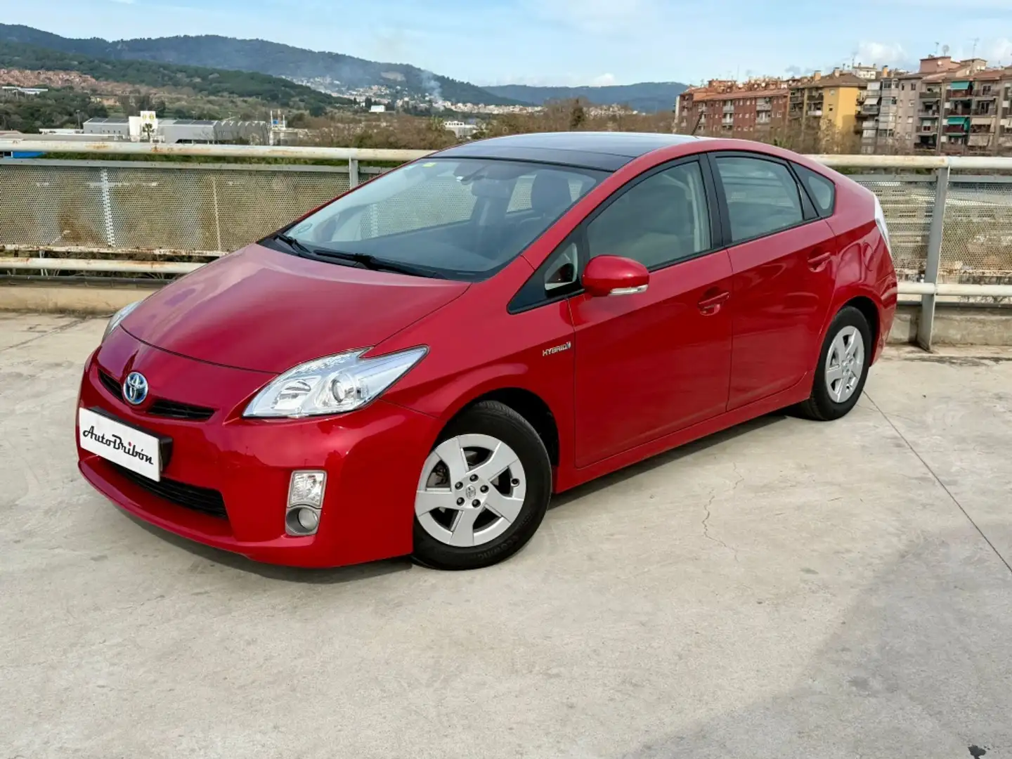 Toyota Prius 1.8 HSD Advance Rojo - 2