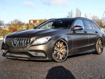 S205 AMG C 63 S