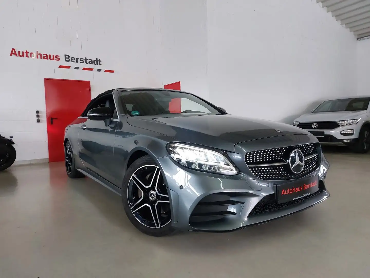 Mercedes-Benz C 180 Cabrio AMG-LINE*NIGHT-PAKET*NAVI*KAMERA Gris - 1