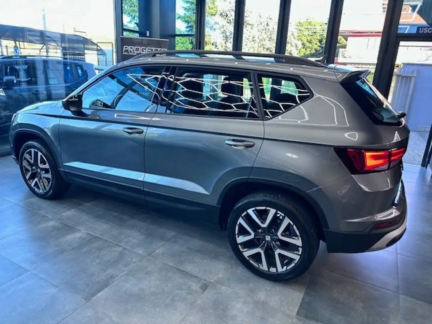 SEAT Ateca Ateca 2020 1.5 ecotsi Business 150cv DSG Grigio - 2
