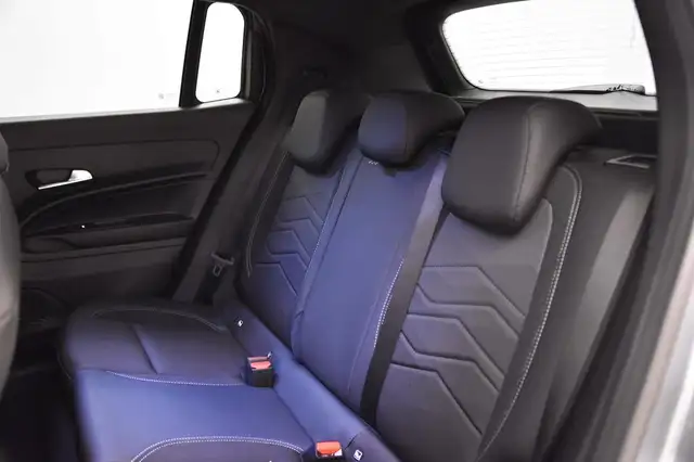 Jeep Avenger view 14