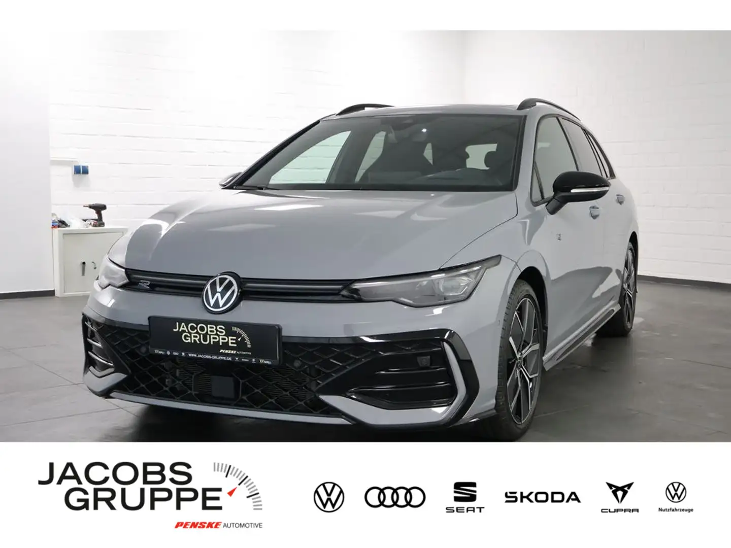 Volkswagen Golf VIII Variant 2.0 TDI R-Line "Black Style" Grau - 2