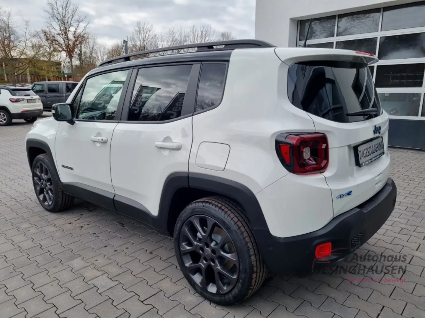 Jeep Renegade 4XE S-Edition Navi Sportpaket Leder Soundsystem N Weiß - 2