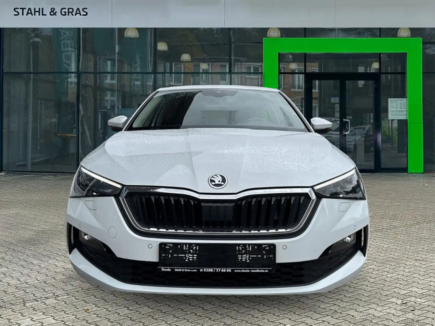 Skoda Scala Tour 1.0TSI DSG Navi Digitales Cockpit LED Blendfr Weiß - 2