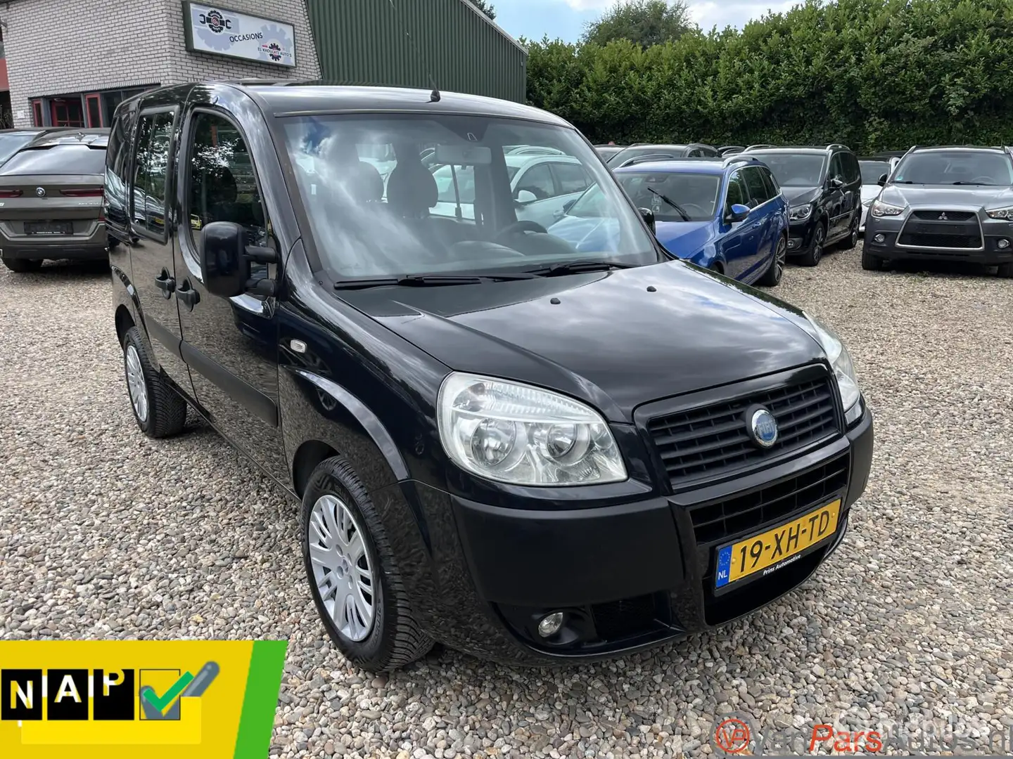 Fiat Doblo 1.4 Dynamic,5drs,Airco,nette auto! Zwart - 1