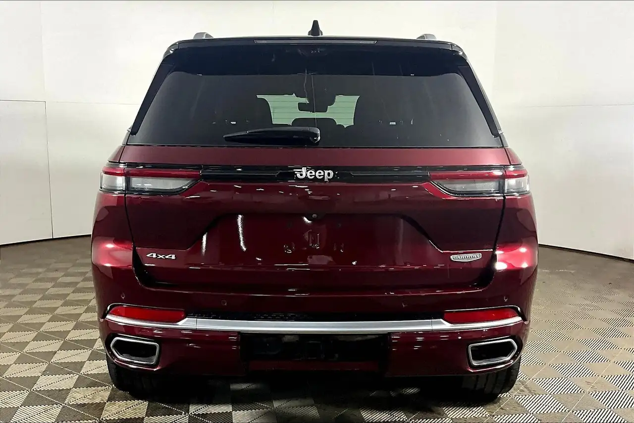 Jeep Grand Cherokee снимка Jeep Grand Cherokee