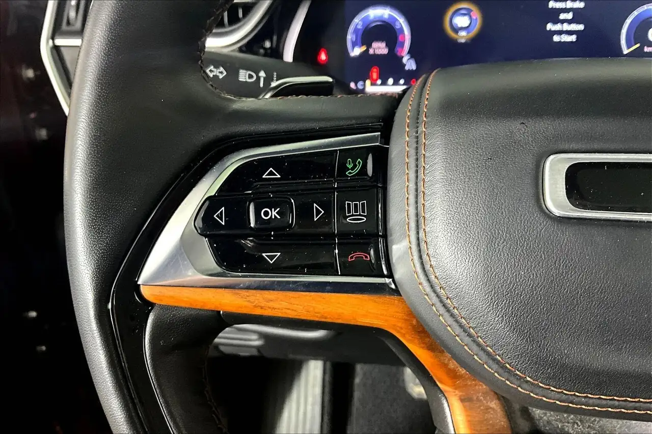 Jeep Grand Cherokee снимка Jeep Grand Cherokee