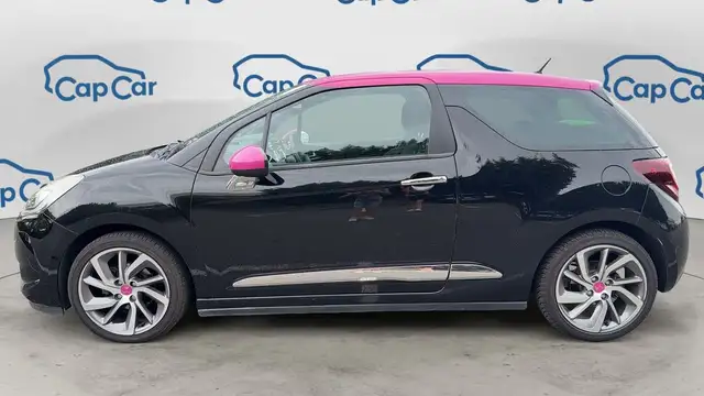 DS Automobiles DS 3 view 2