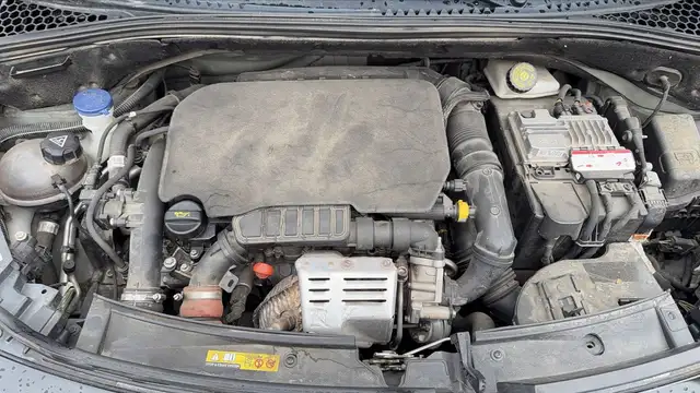 DS Automobiles DS 3 view 15