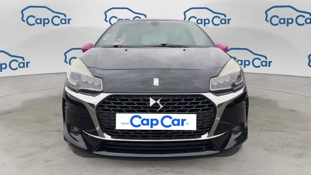 DS Automobiles DS 3 view 5