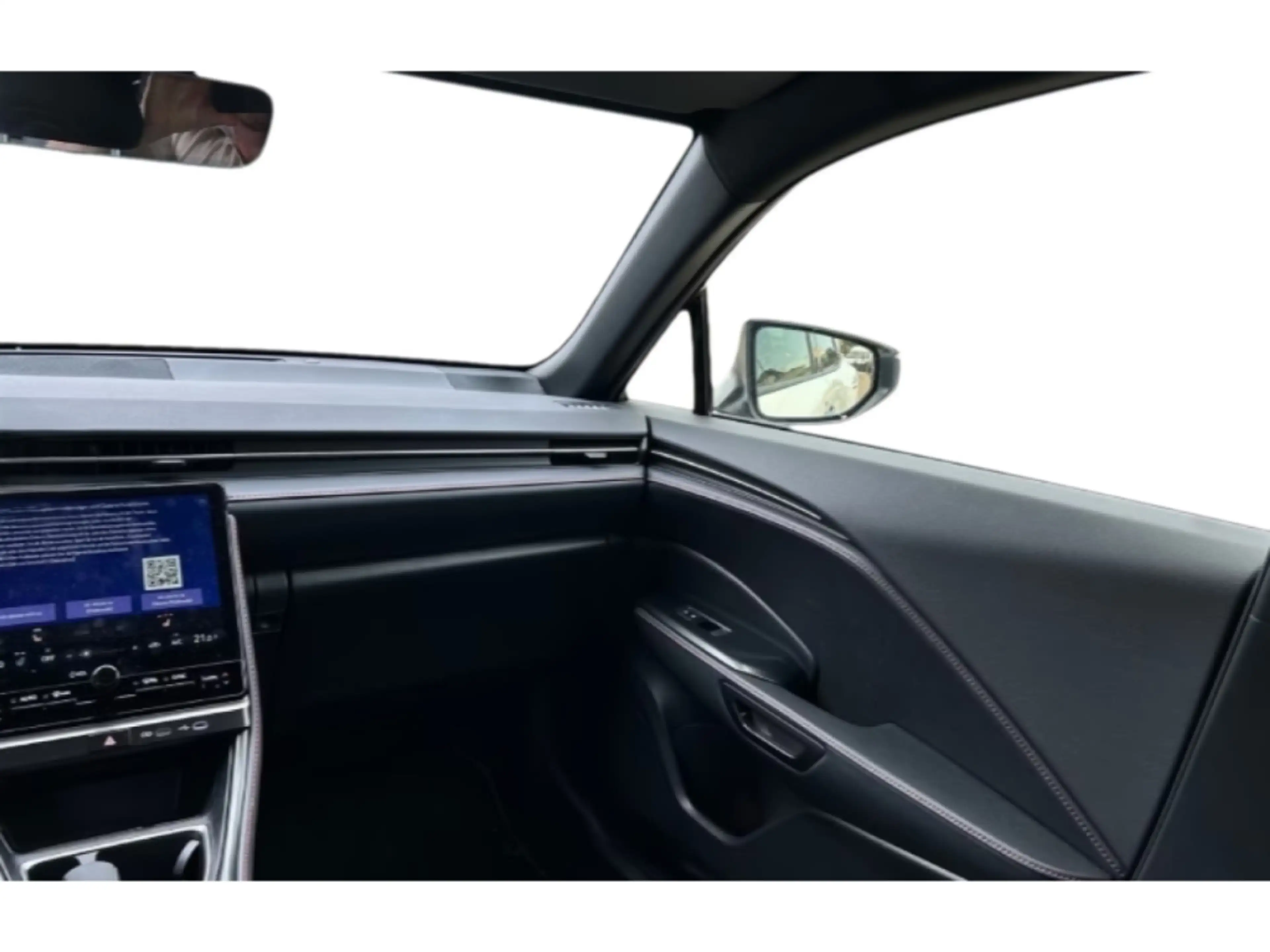 Lexus LBX 1,5 l, 136 PS CVT 4x2 5-Türer ELEGANT BLACK ED — photo 11