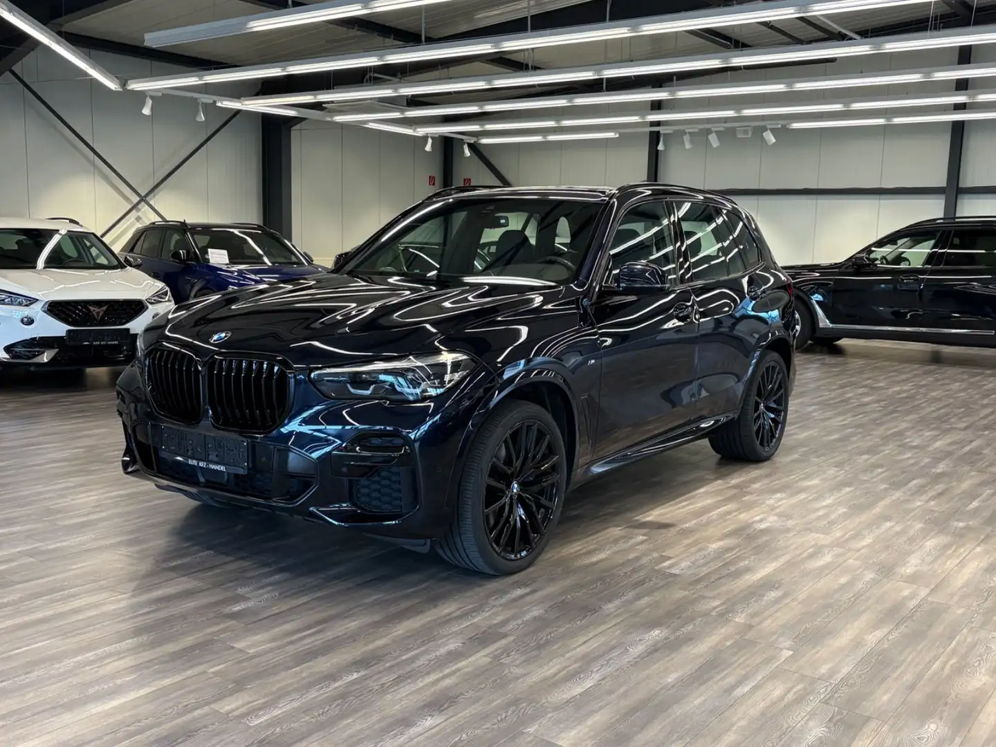 BMW X5 xDrive 25 d M Sport Schwarz - 2