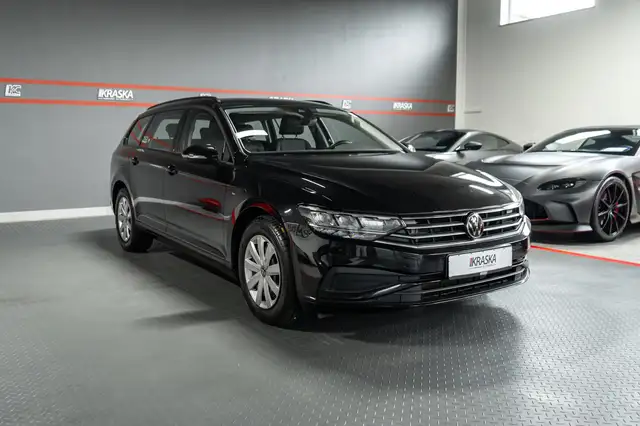 Volkswagen Passat view 6