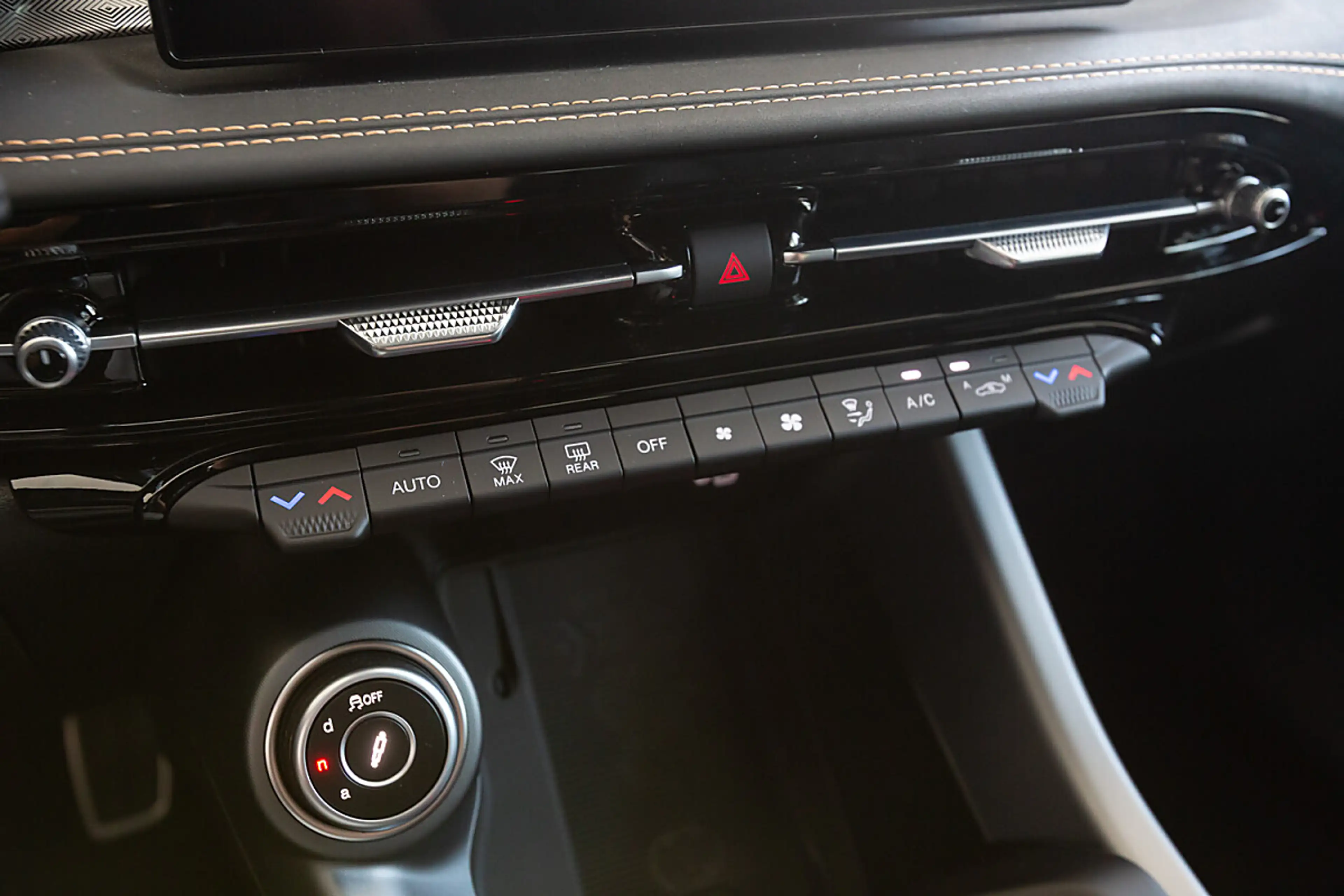 Alfa Romeo Tonale 1.5 T4 48V MHEV VGT DCT — photo 9
