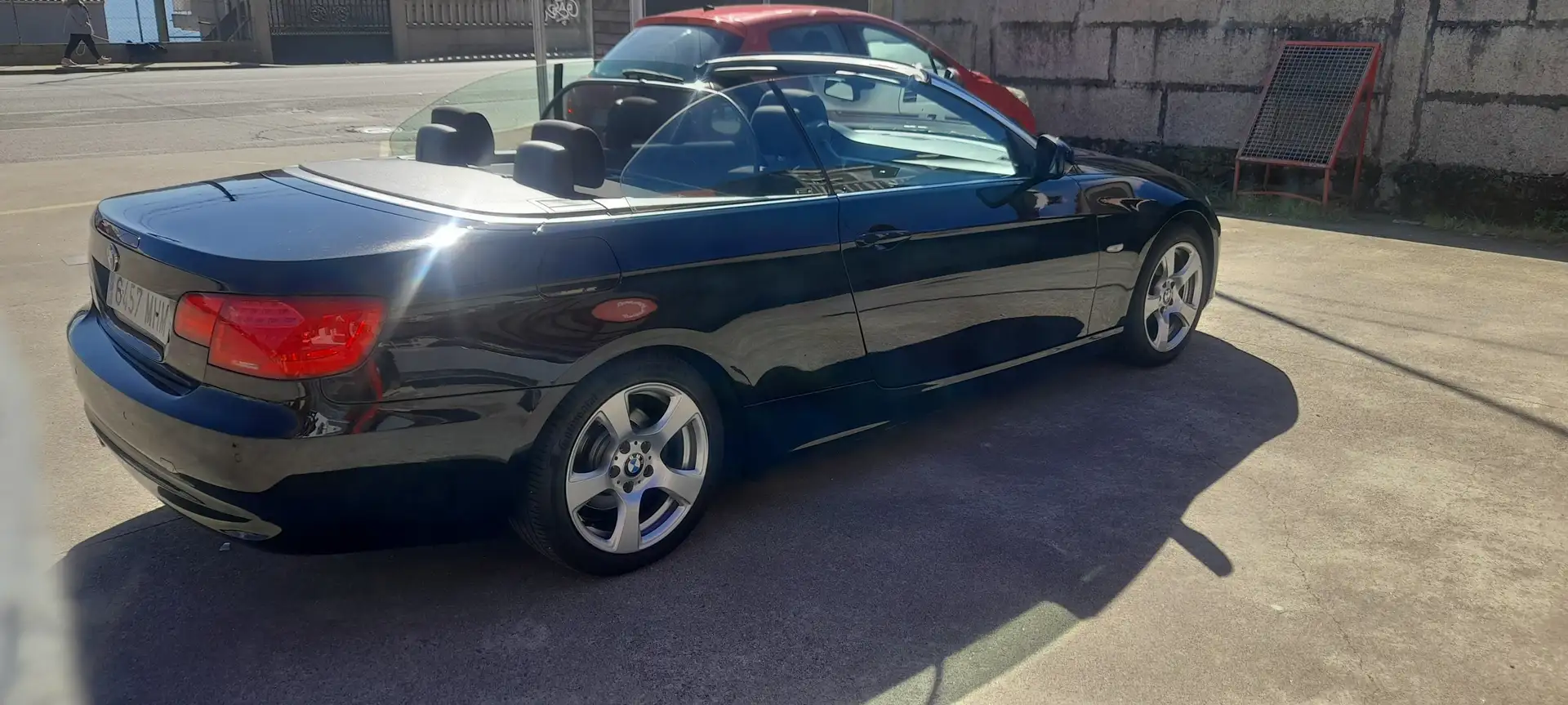 BMW 320 320d Cabrio Essential Edition Essential Edition Negro - 2