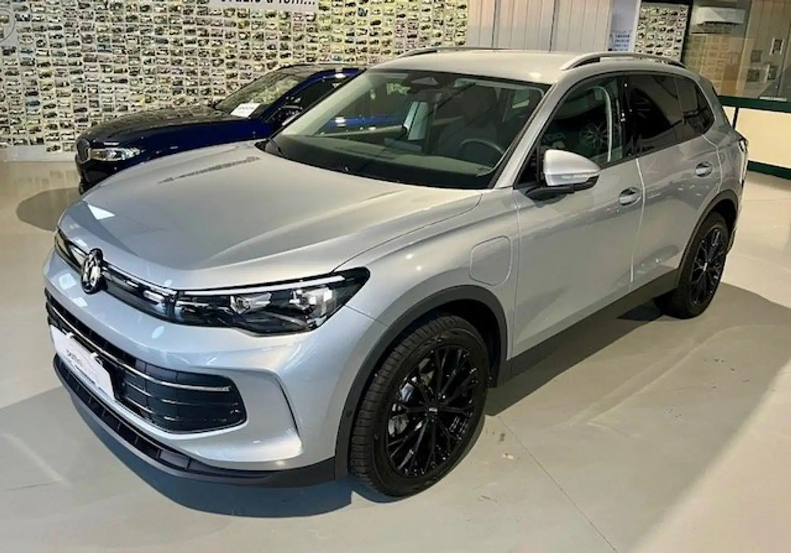 Volkswagen Tiguan Tiguan 1.5 tsi eHybrid Edition Plus dsg Argento - 1