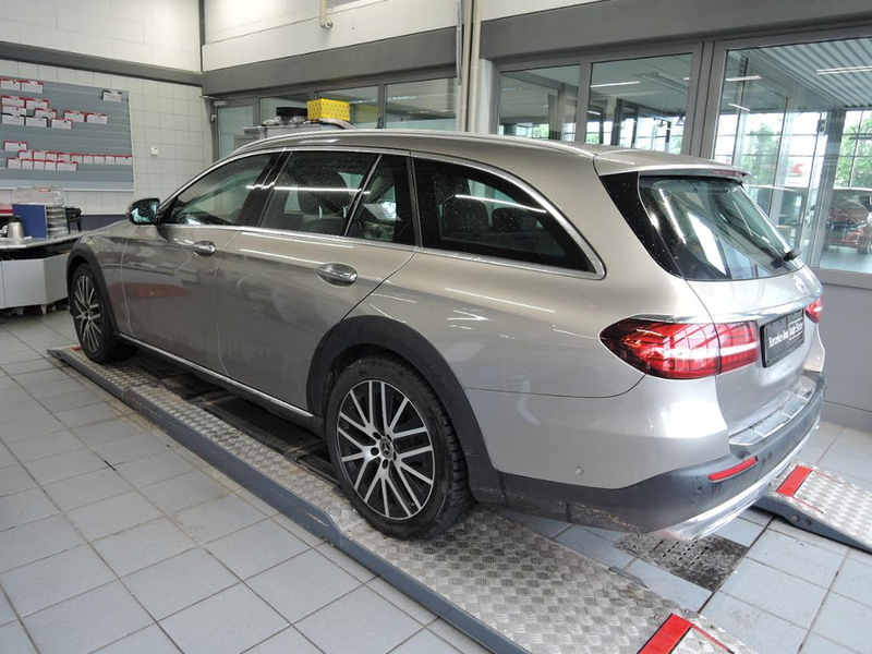 Mercedes-Benz E 400 d 4M T All-Terrain *AMG-LMR*LED*Burmester* — photo 2
