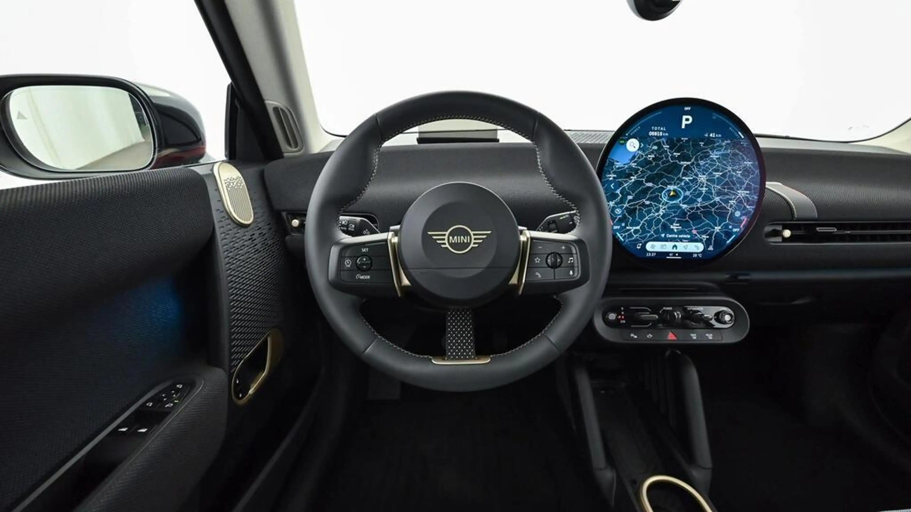 MINI Cooper E J01 HC0 — photo 11